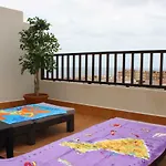 3bdr House - Perfect Location In Apartament